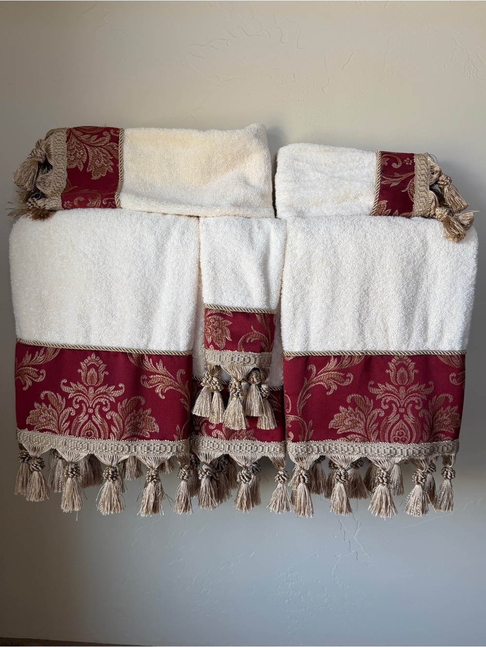 Vintage Croscill Belmont Red/ Gold 6-Pc Towel Set Damask Tassel